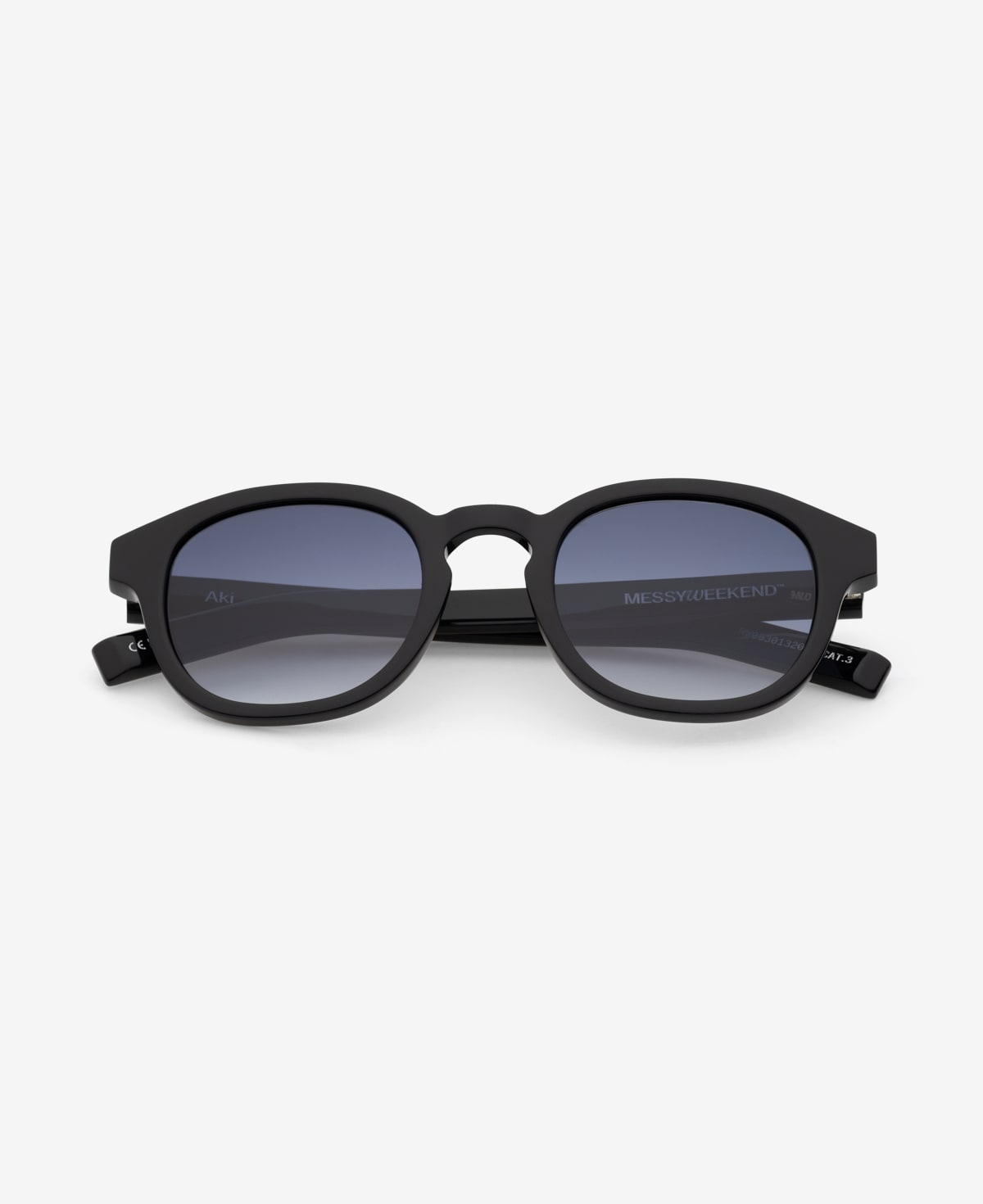 messyweekend-aki-sonnenbrille-black-deep-blue-gradient-squircle image 1