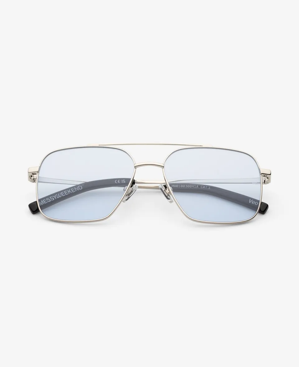 messyweekend-veo-sonnenbrille-shiny-silver-soft-blue image 1