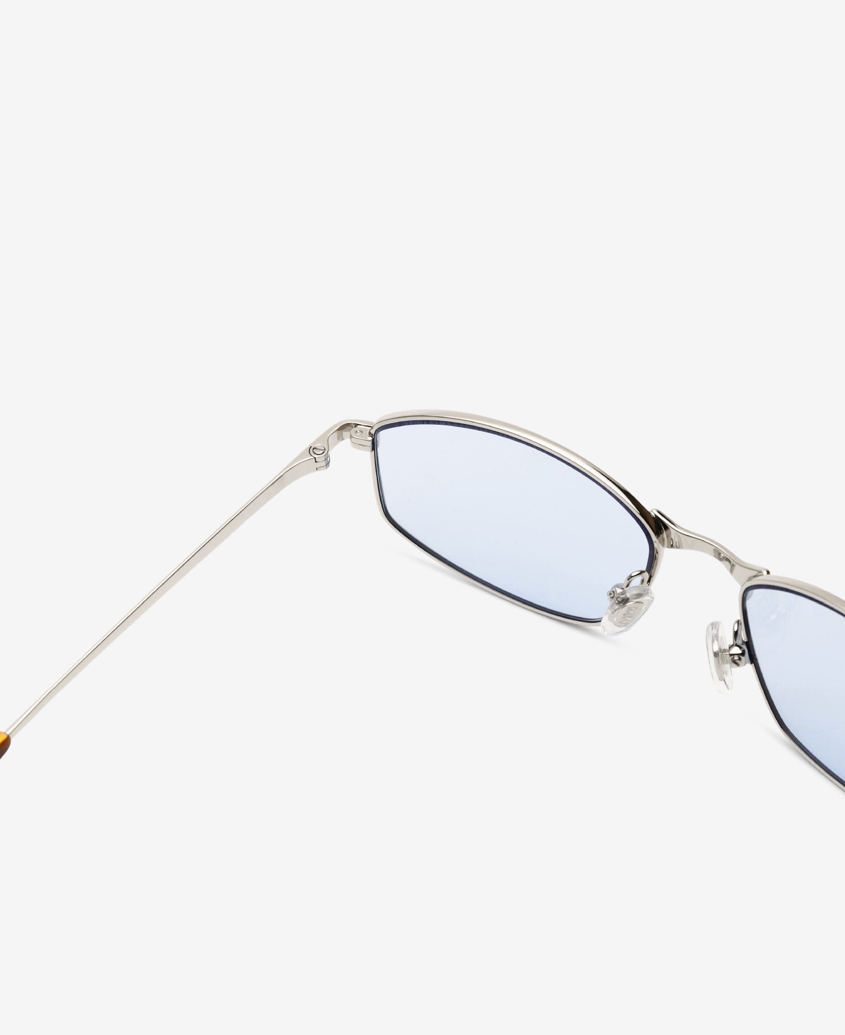 messyweekend-lexie-optics-blaulichtbrille-silver-blue-tint image 3