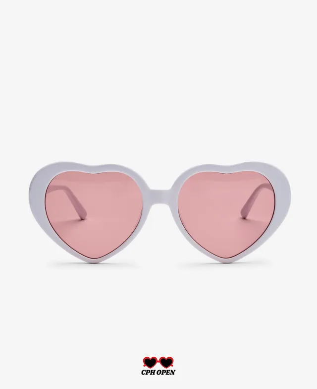 messyweekend-cph-open-sonnenbrille-white-solid-herzform image 1
