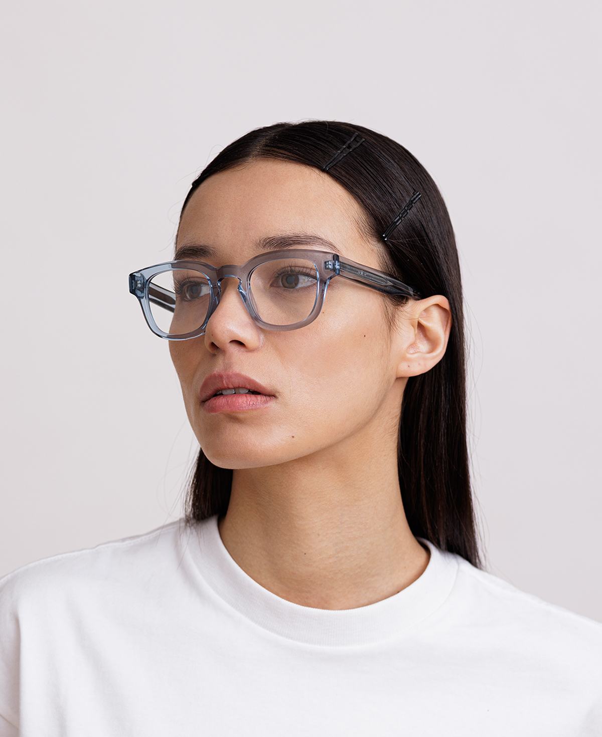 messyweekend-austin-optics-brille-trans-blue-clear image 5