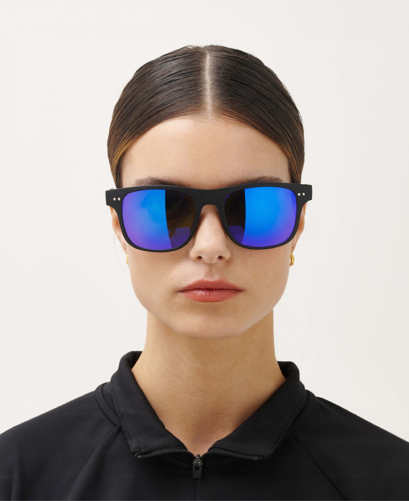 messyweekend-tempo-sport-sonnenbrille-black-blue-polarized image 4
