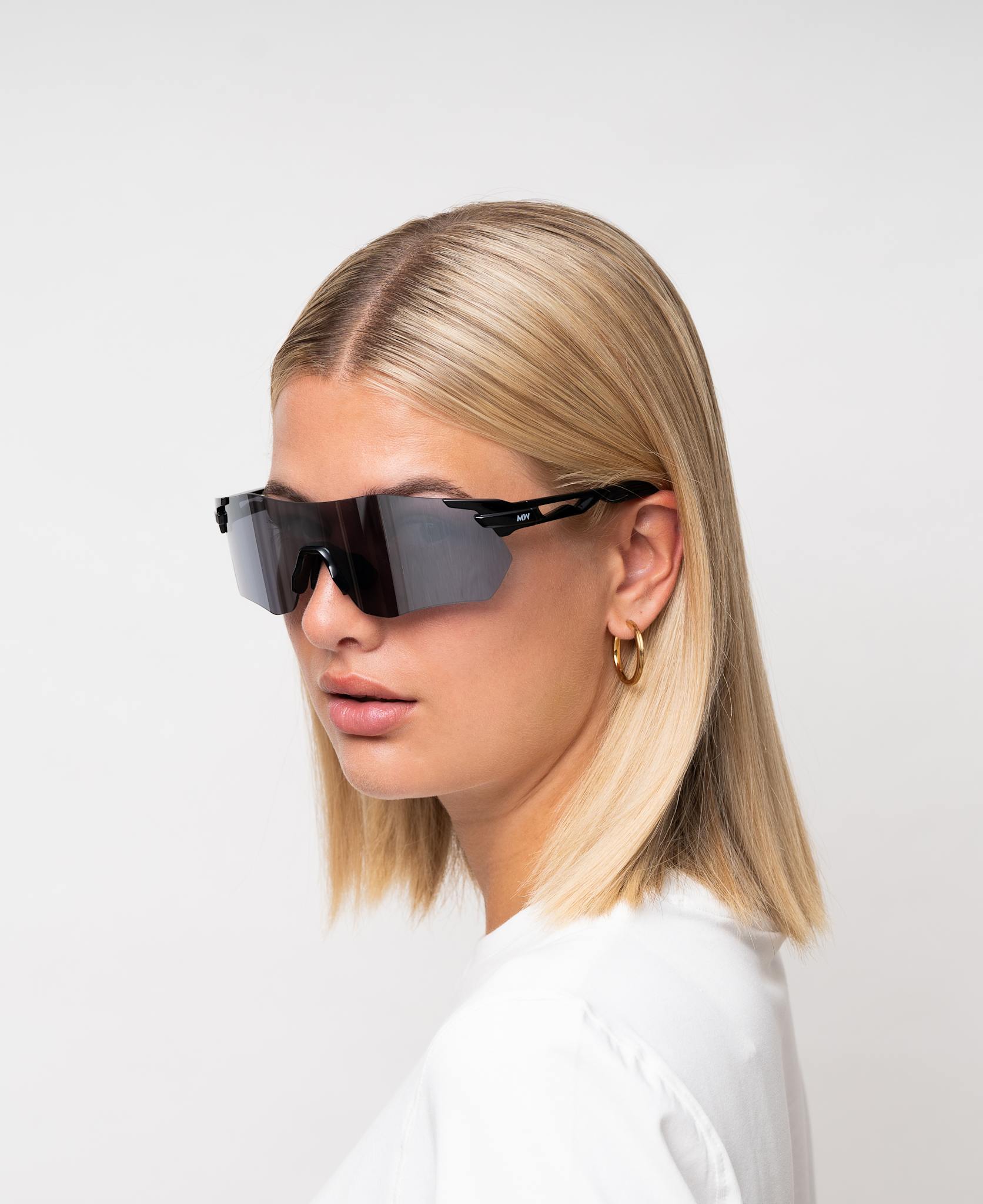 messyweekend-sonic-sport-sonnenbrille-black-silver-mirrored image 6