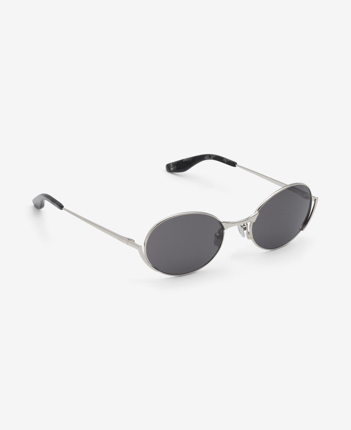 messyweekend-nomi-sonnenbrille-shiny-silver-deep-grey image 5