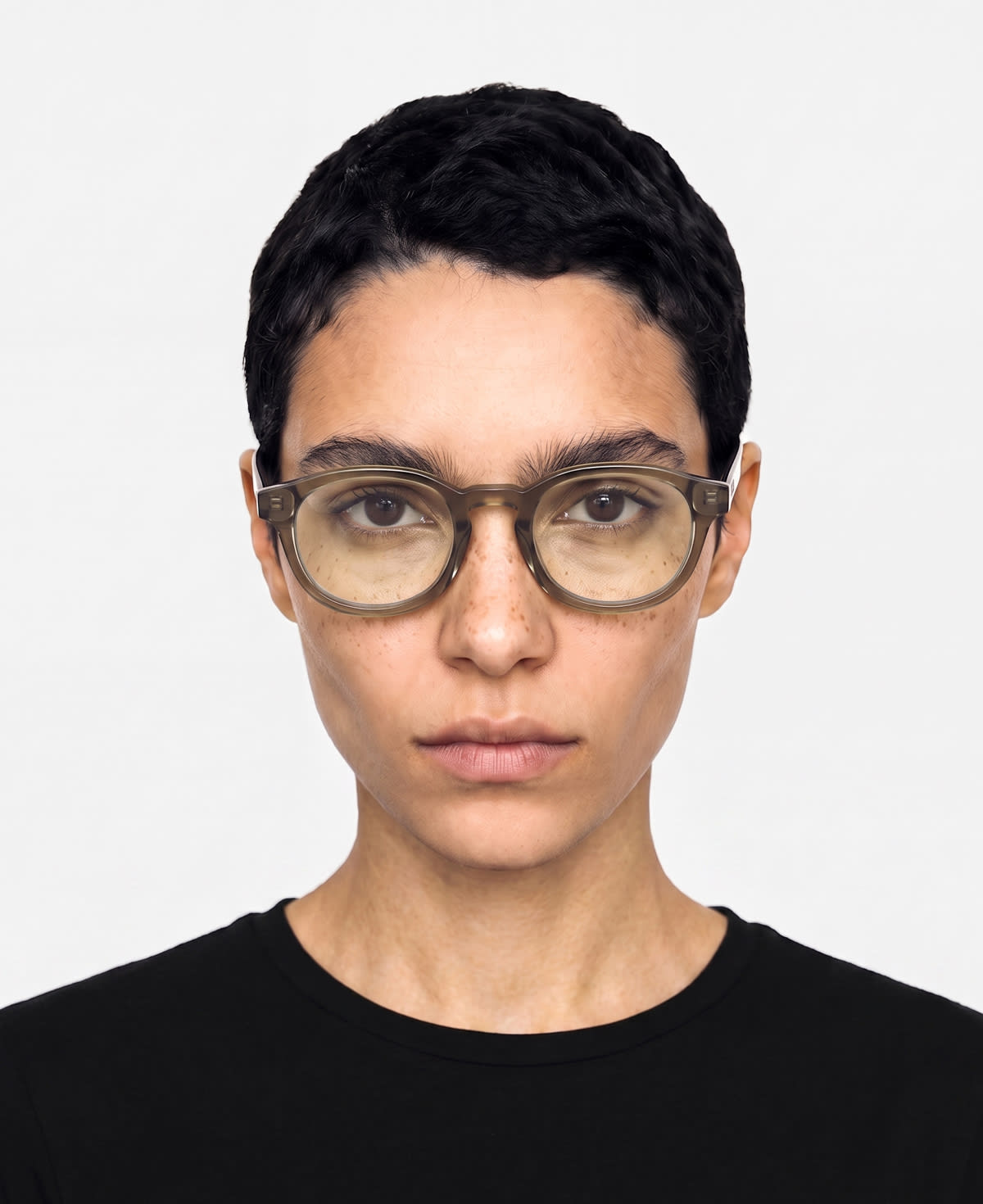 messyweekend-aki-sonnenbrille-moss-clear image 2
