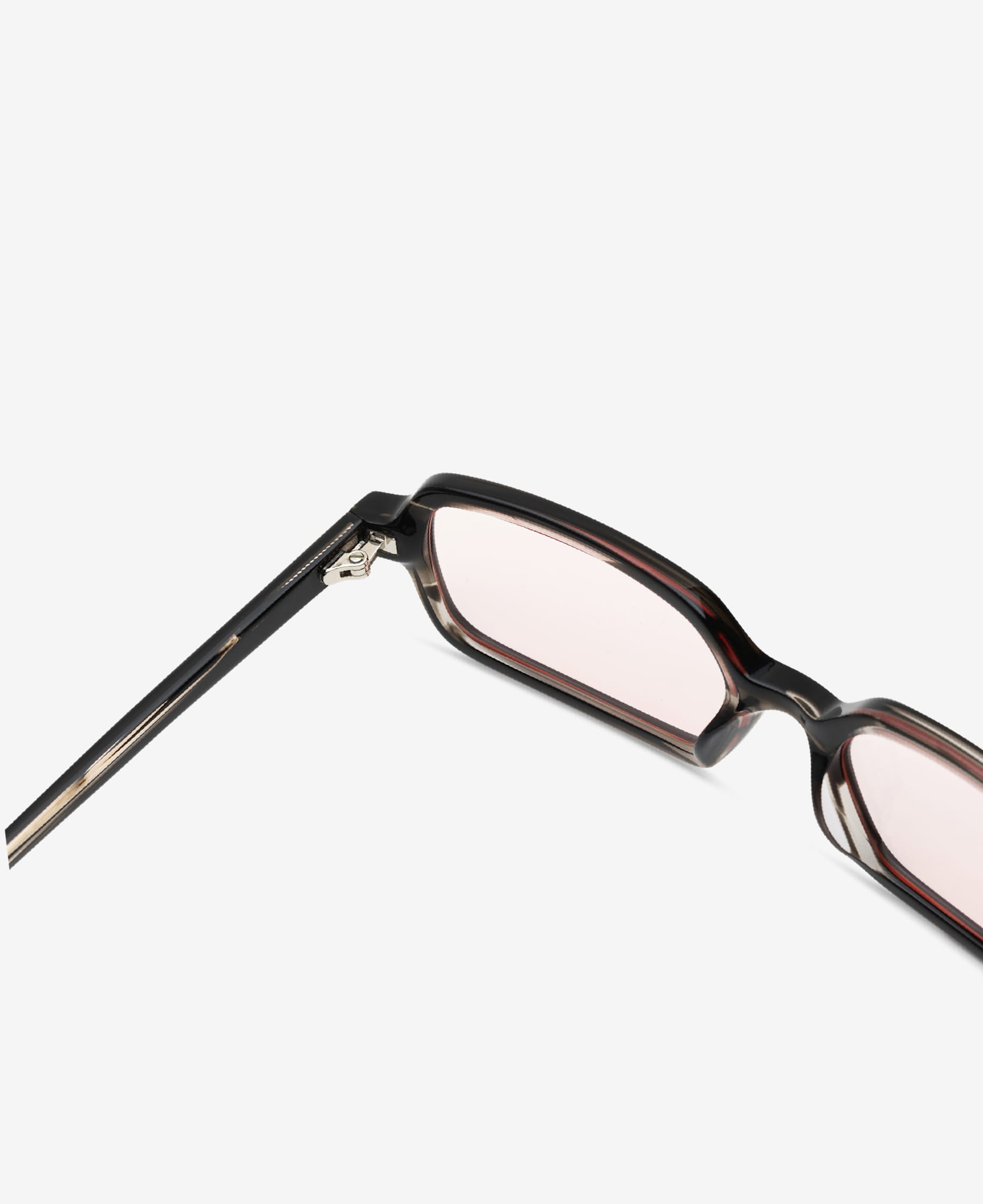 messyweekend-milo-optics-blaulichtbrille-cloudy-grey-peach-red-tint image 3