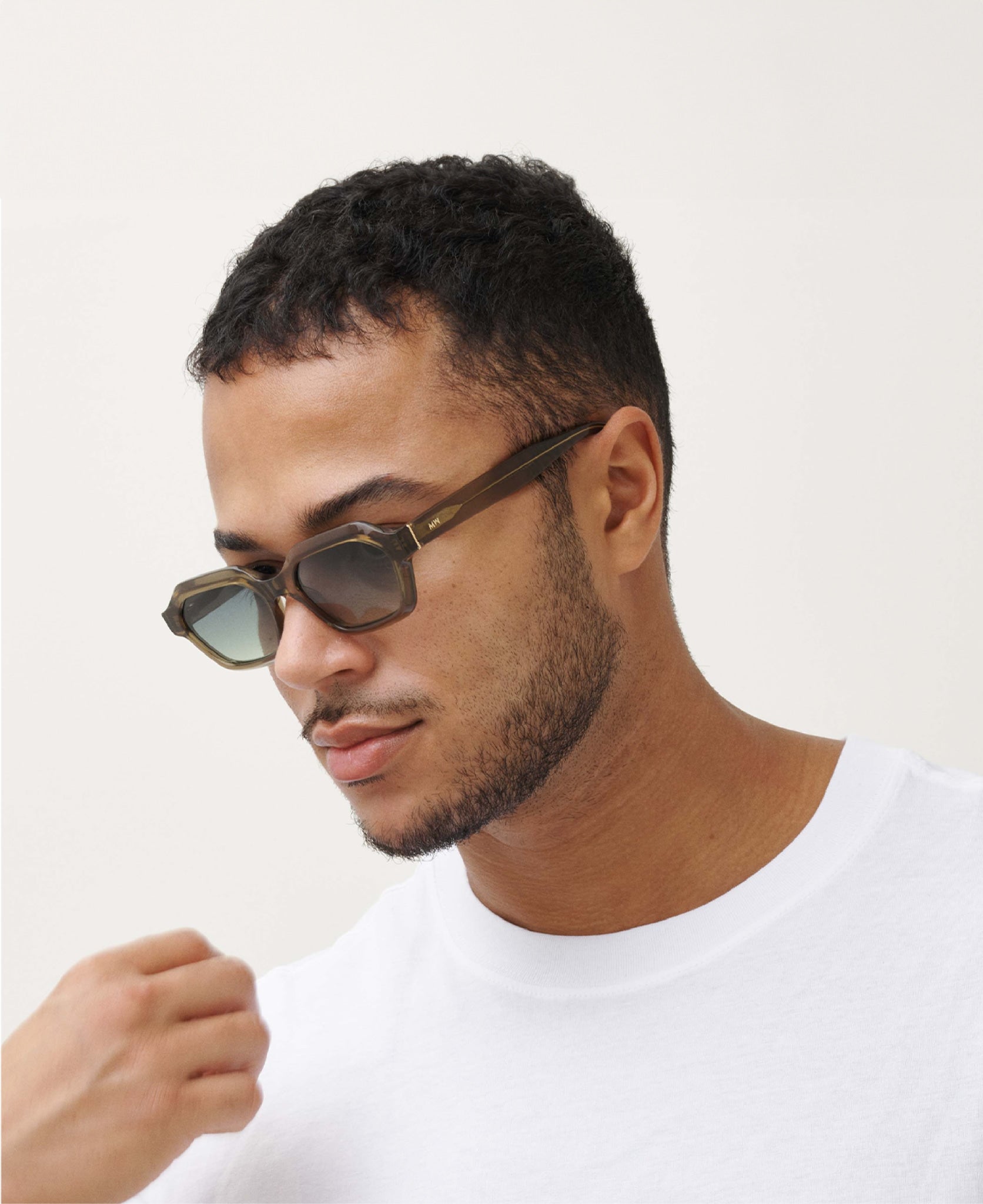 messyweekend-anthony-sonnenbrille-bottle-green-eckiges-acetat image 3