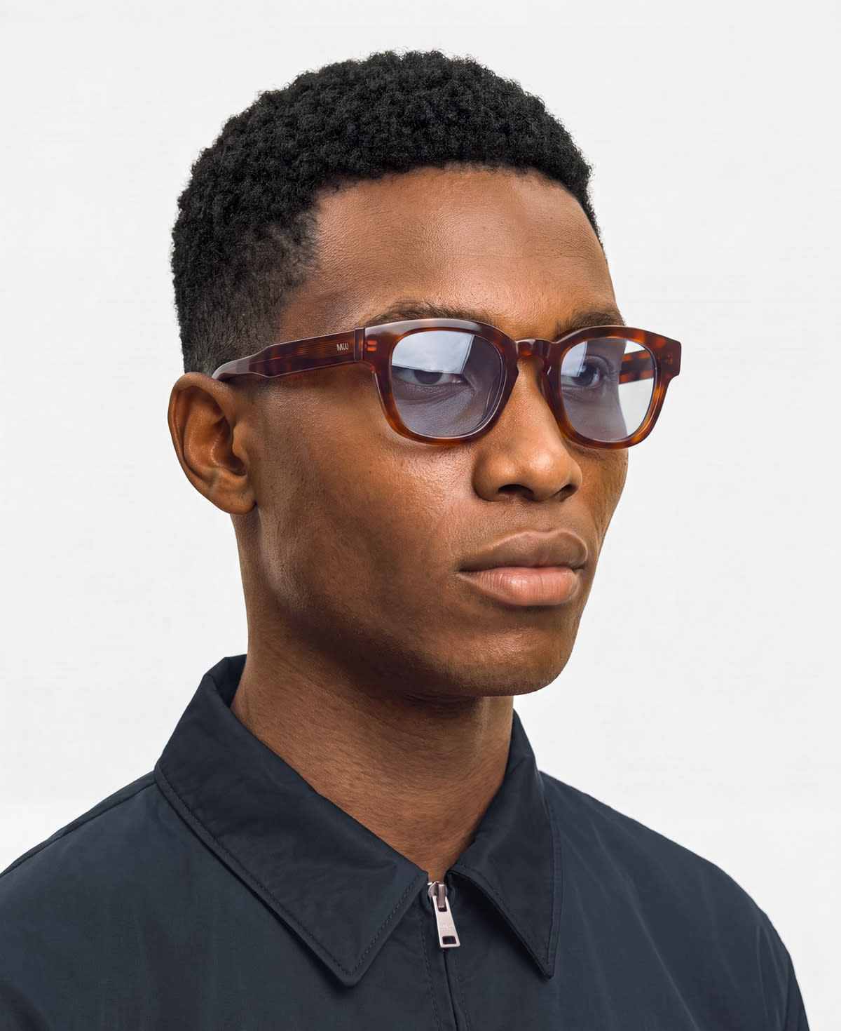 messyweekend-teo-sonnenbrille-burnt-havana-soft-blue image 3