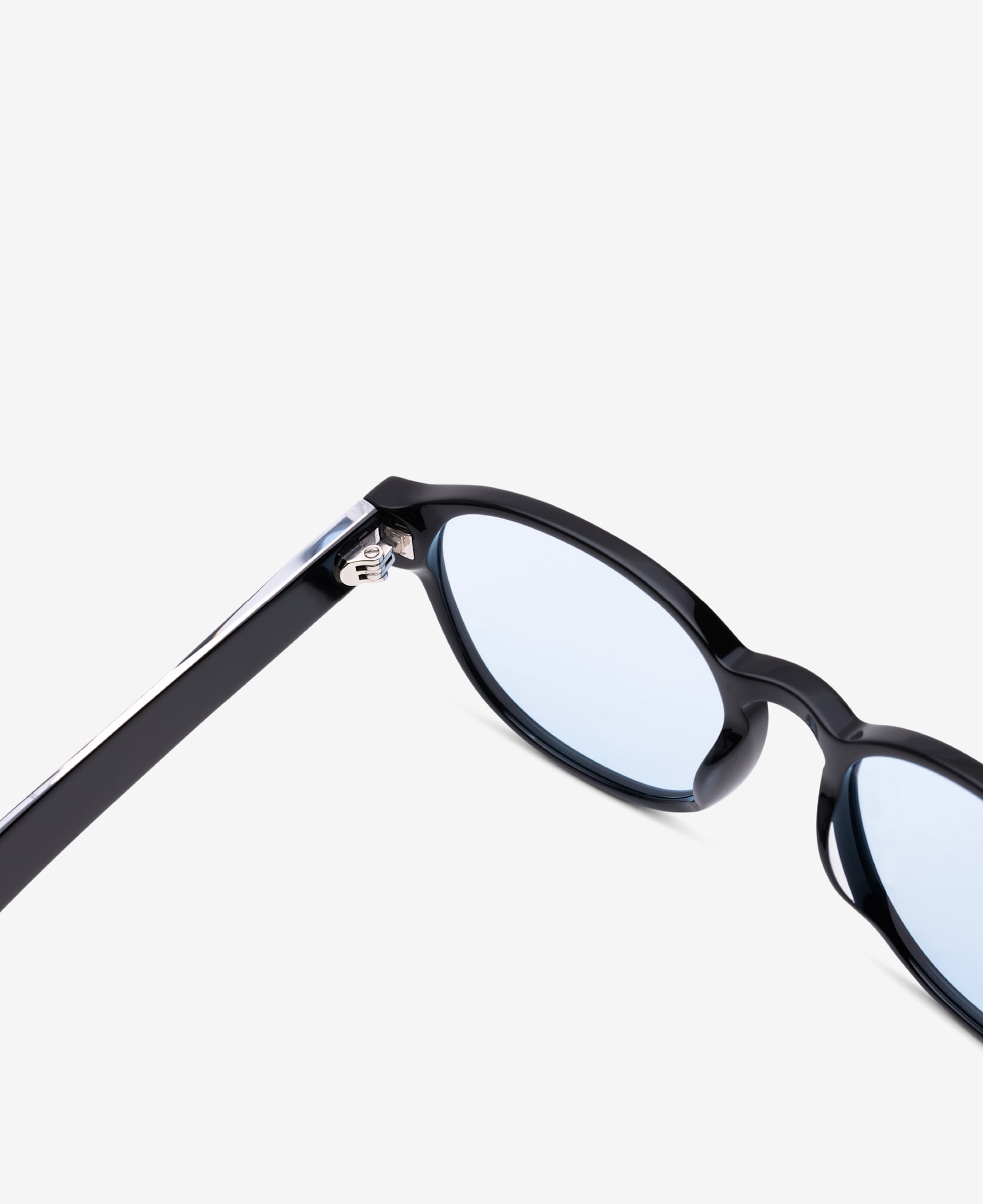 messyweekend-ryan-reveal-sonnenbrille-black-blue-tint image 3