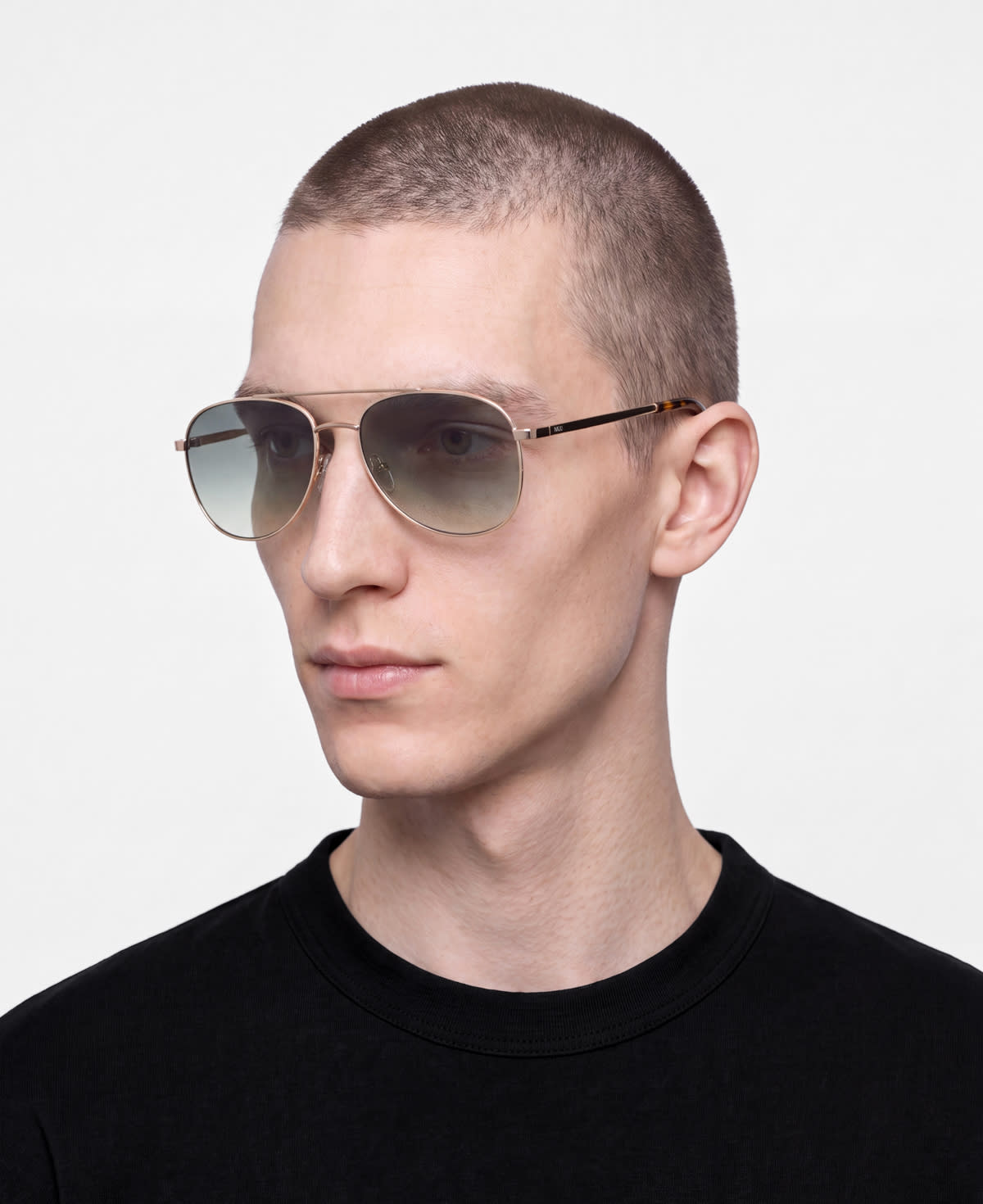 messyweekend-sain-sonnenbrille-shiny-gold-deep-green-gradient image 3