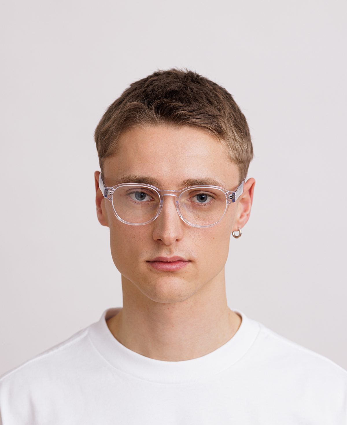 messyweekend-ryan-blaulichtbrille-crystal-transparent image 5