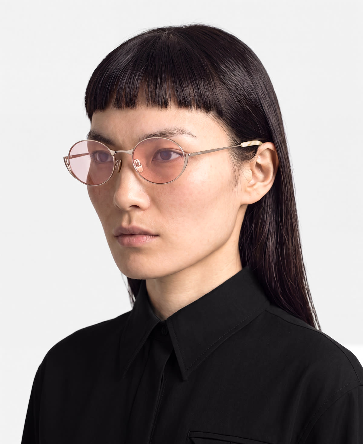 messyweekend-nomi-sonnenbrille-shiny-gold-soft-pink image 3