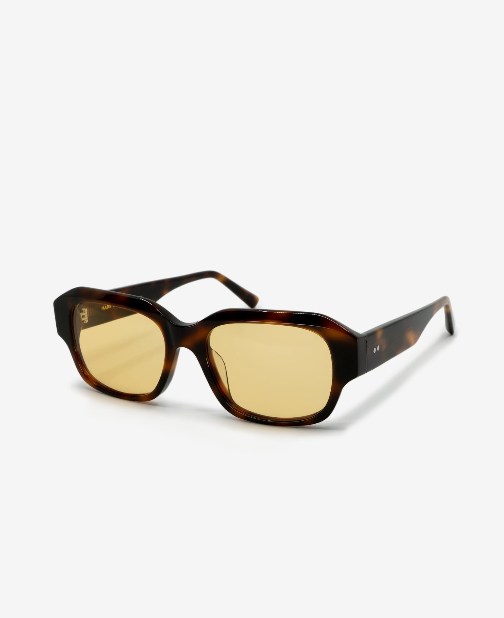 messyweekend-yuma-sonnenbrille-tortoise-yellow-mads-n-rgaard image 2