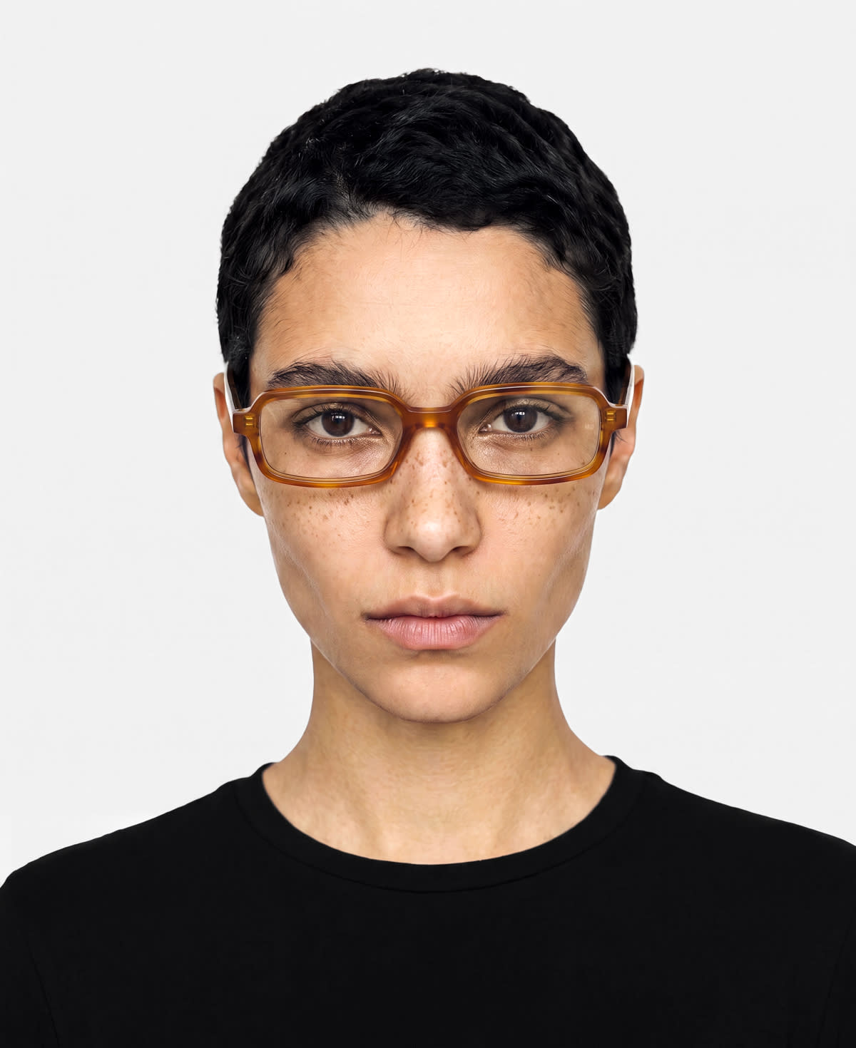 messyweekend-numa-sonnenbrille-honey-havana-clear image 2
