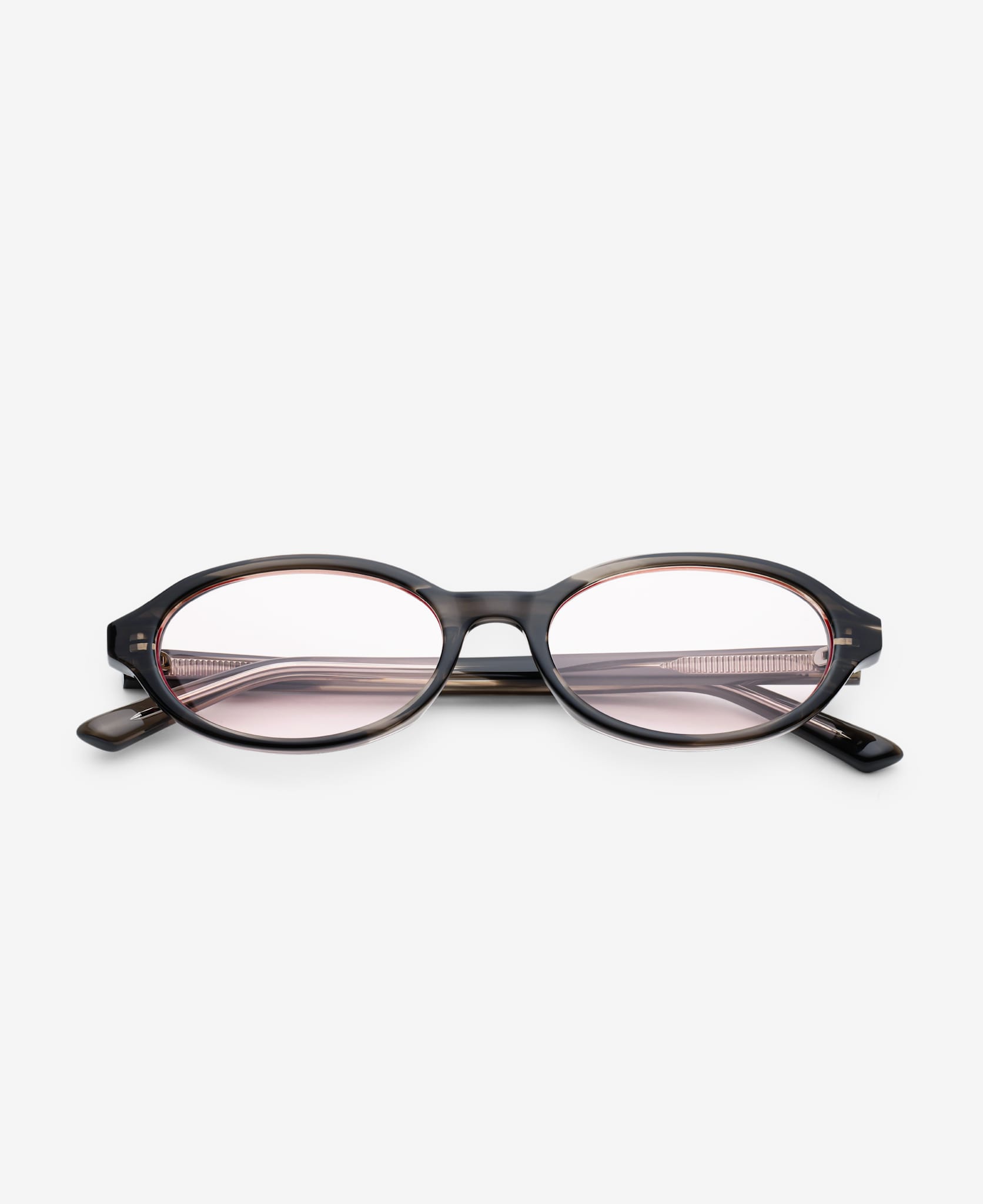 messyweekend-ivy-optics-blaulichtbrille-cloudy-grey-peach-red-tint image 4