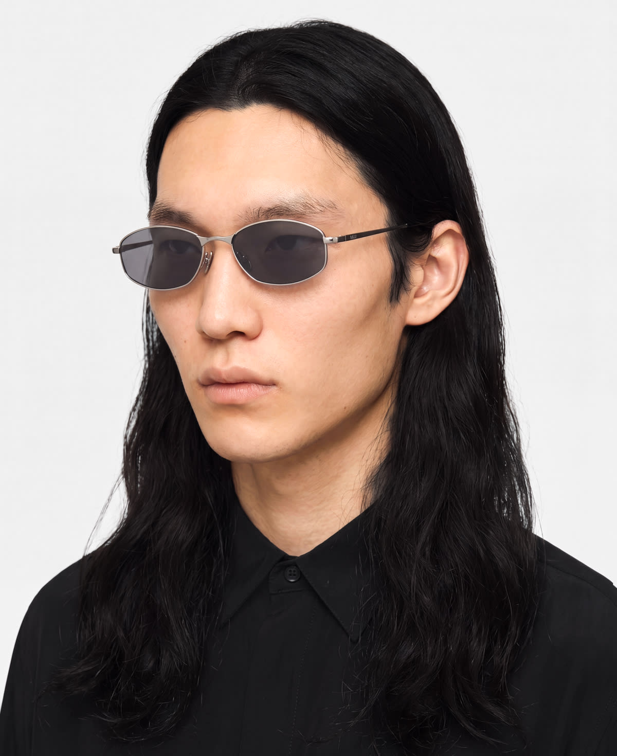 messyweekend-nao-shiny-silver-deep-grey-sonnenbrille-premium image 3
