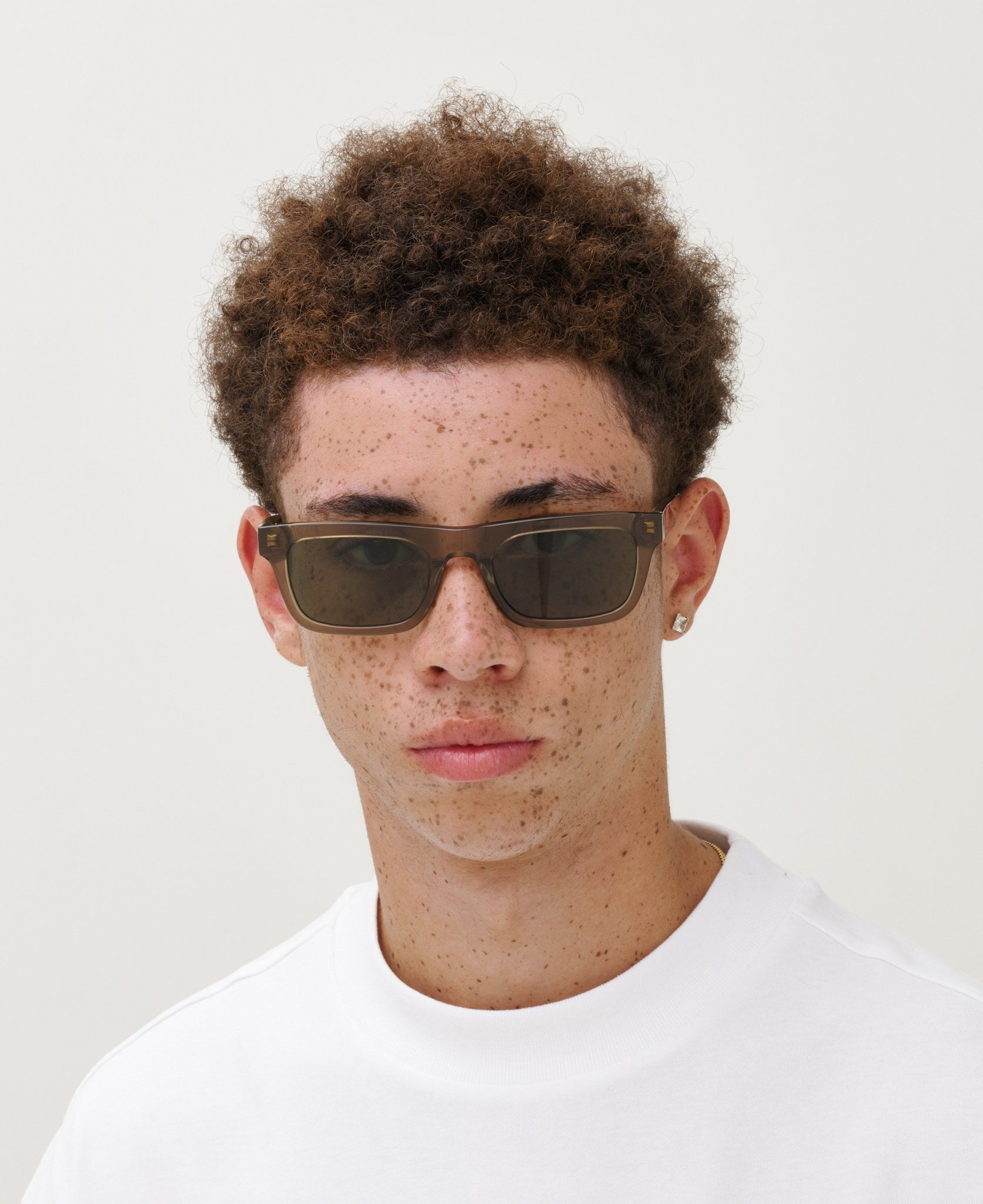 messyweekend-new-dylan-sonnenbrille-bottle-green-schmal-rechteckig image 3