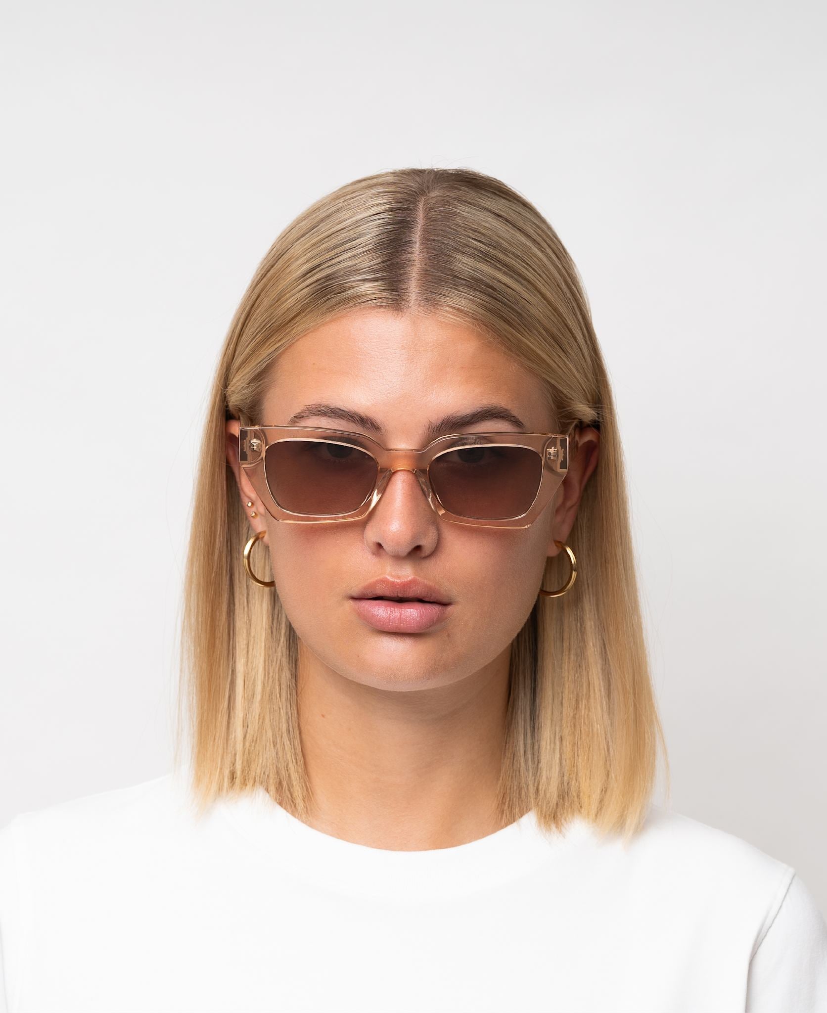 messyweekend-luna-sonnenbrille-champagne-gradient-brown-eckig image 5
