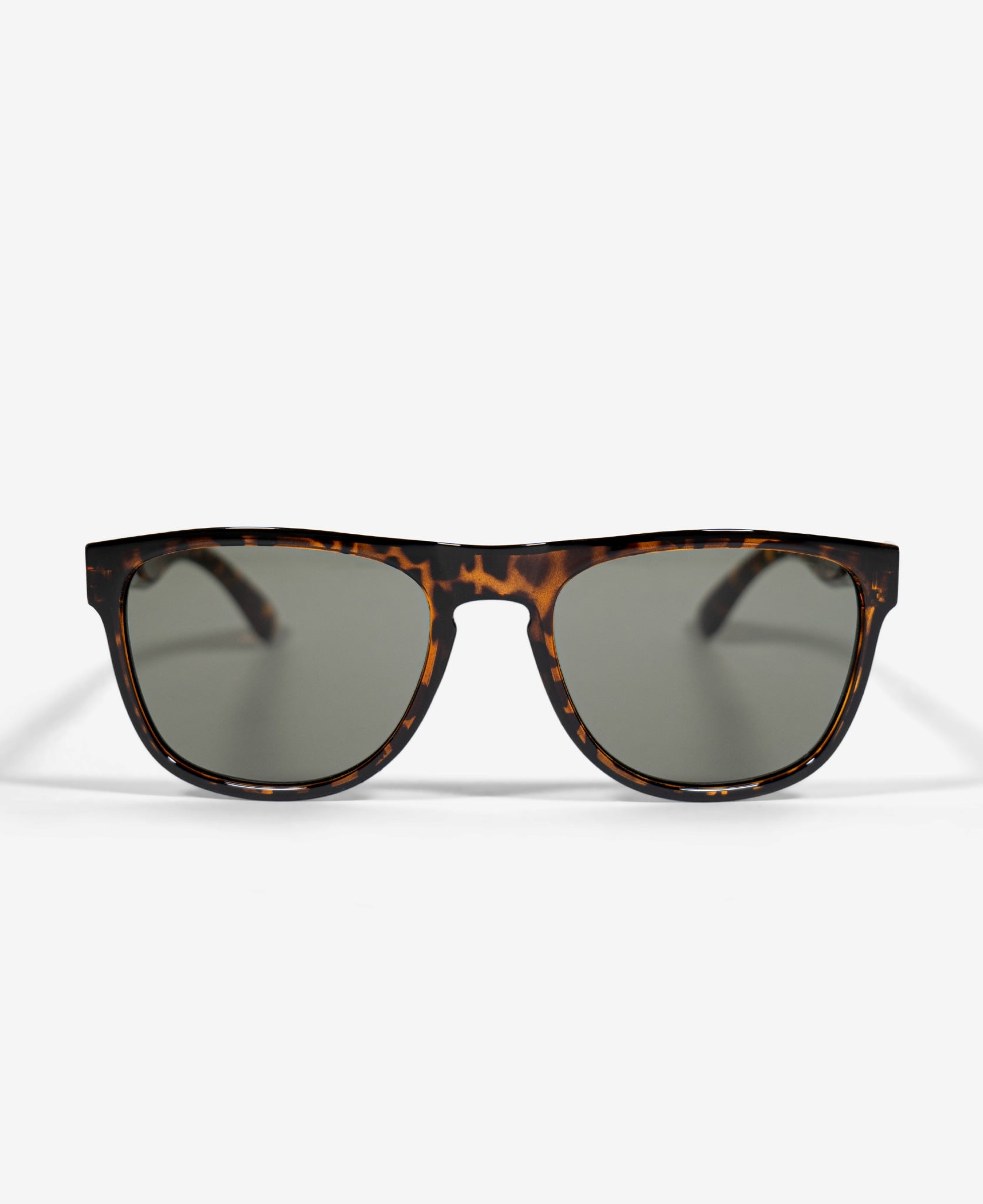 messyweekend-makalu-sonnenbrille-tortoise-green-sport image 1