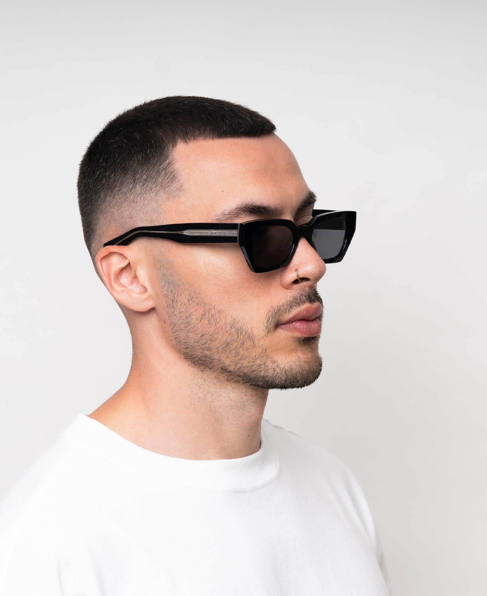 messyweekend-luna-sonnenbrille-black-transparent-grey image 6