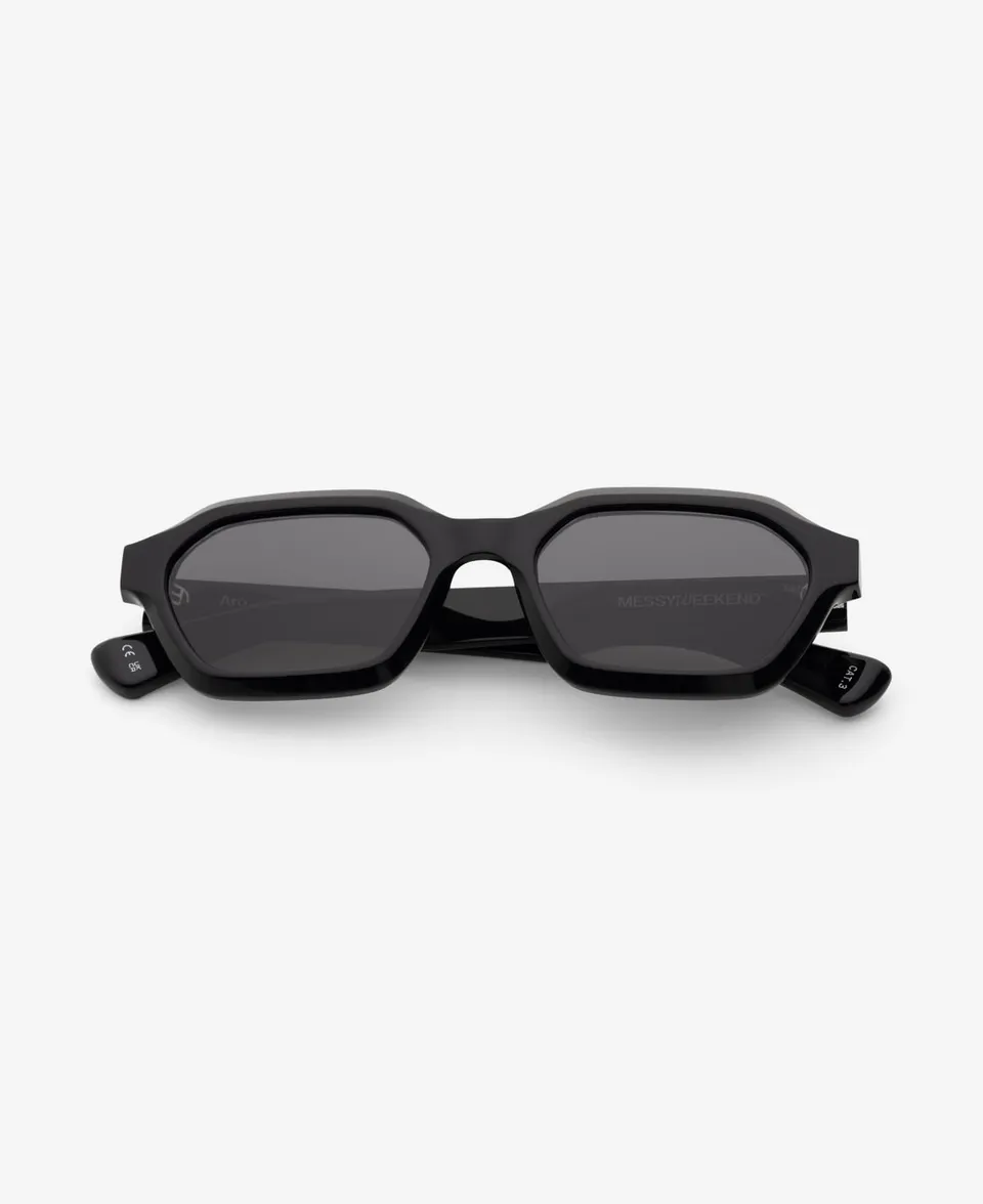 messyweekend-aro-black-deep-grey-premium-sonnenbrille image 1