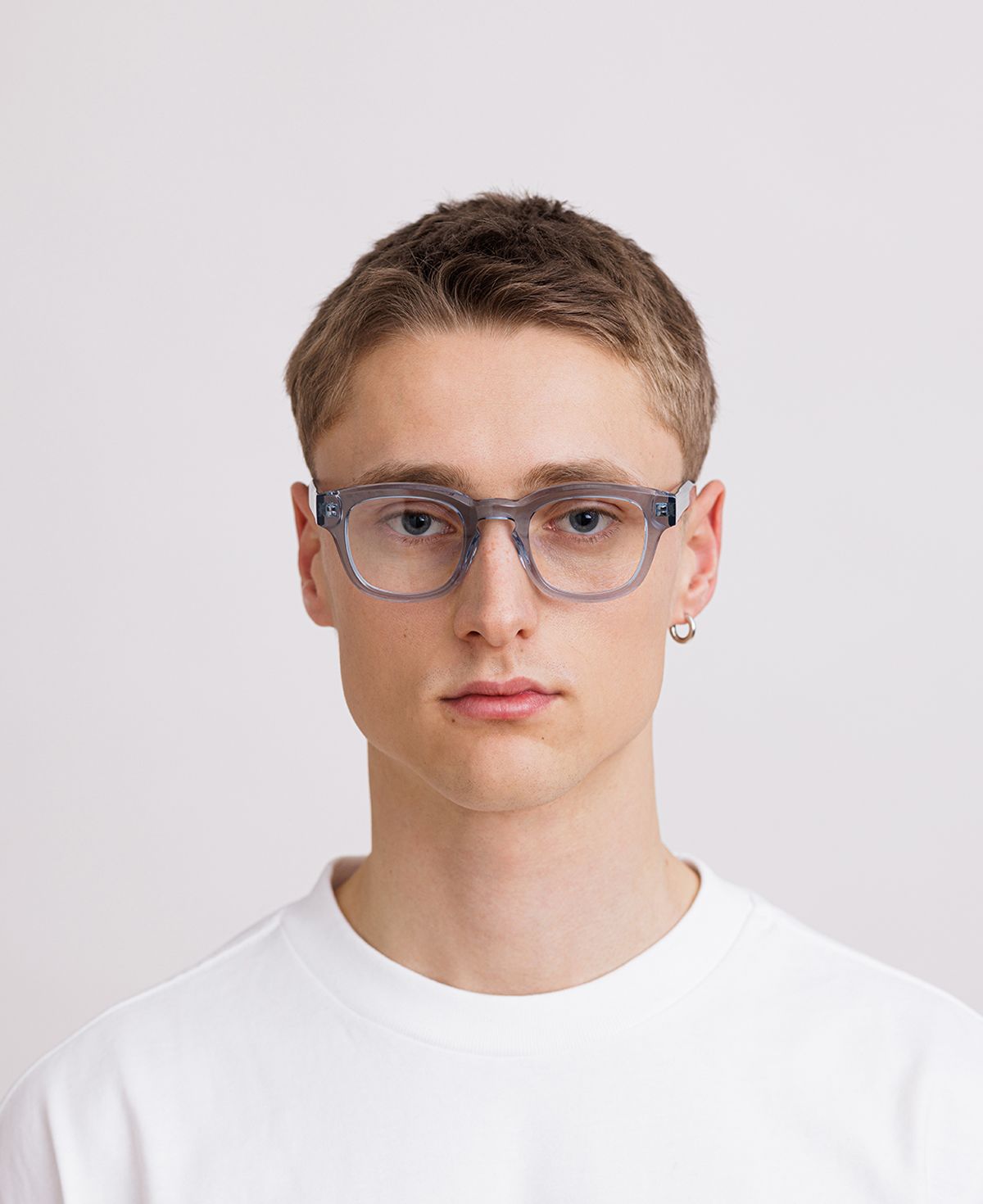 messyweekend-austin-optics-brille-trans-blue-clear image 6