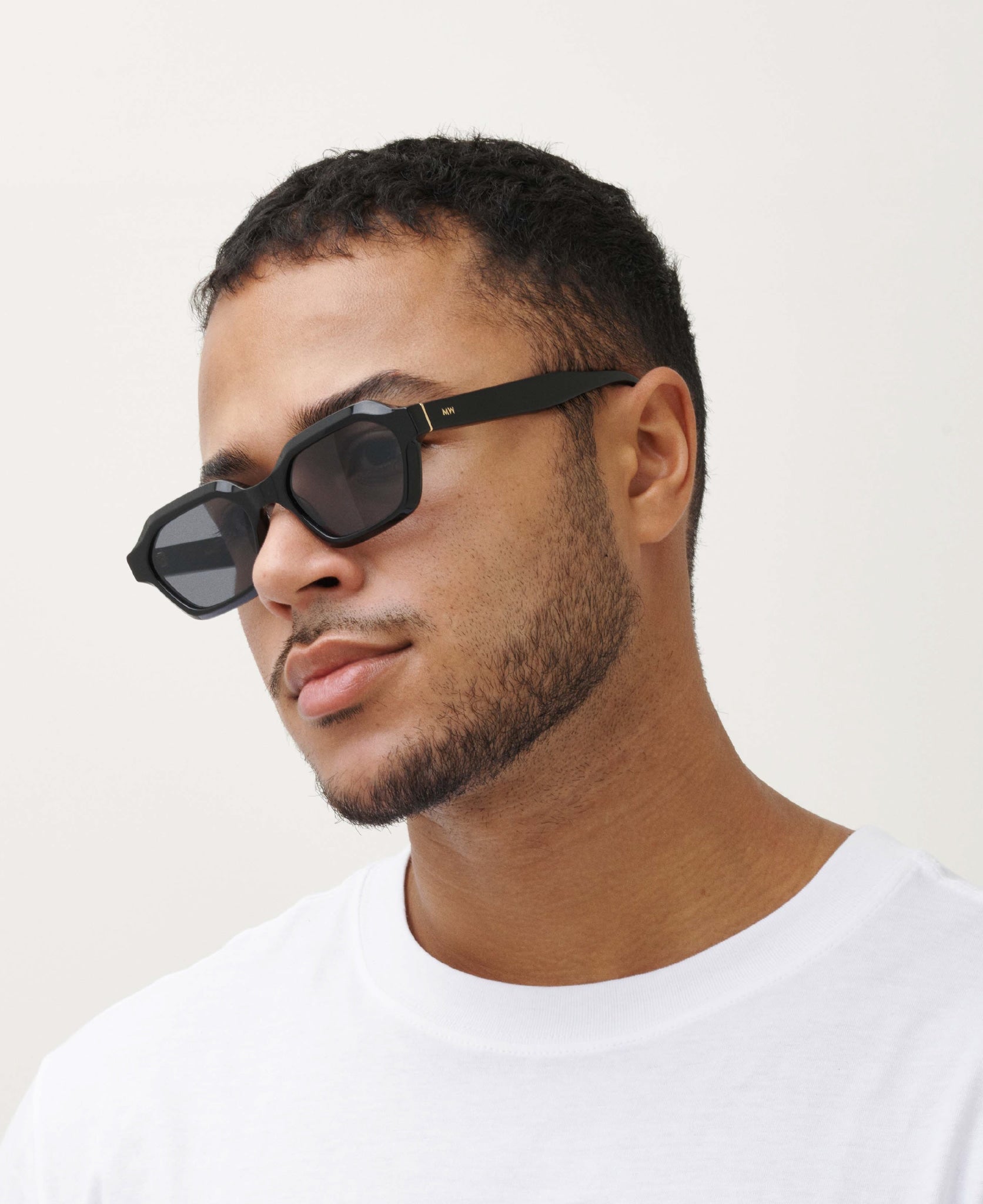 messyweekend-anthony-brille-black-grey image 4