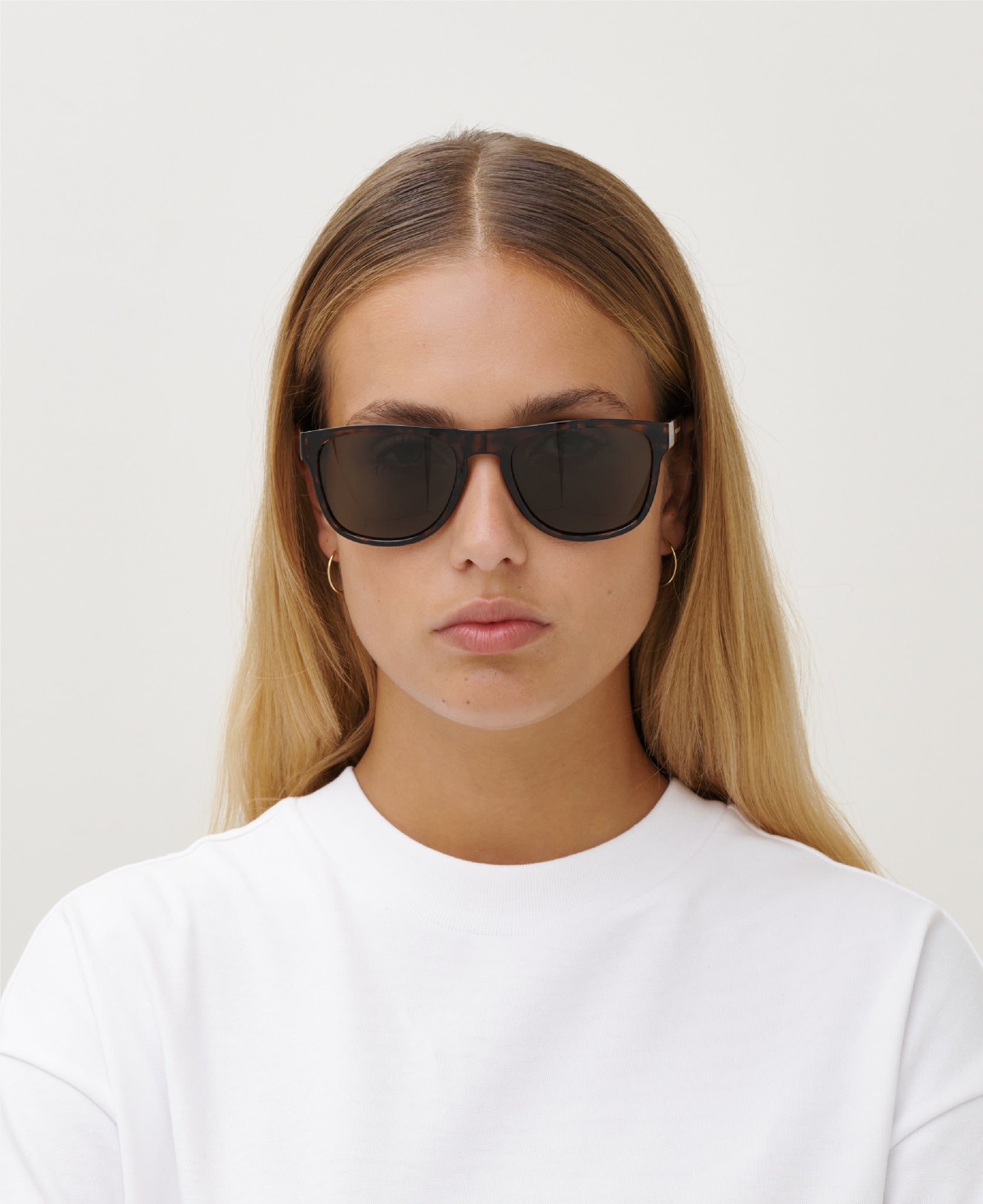 messyweekend-makalu-sonnenbrille-tortoise-green-sport image 4