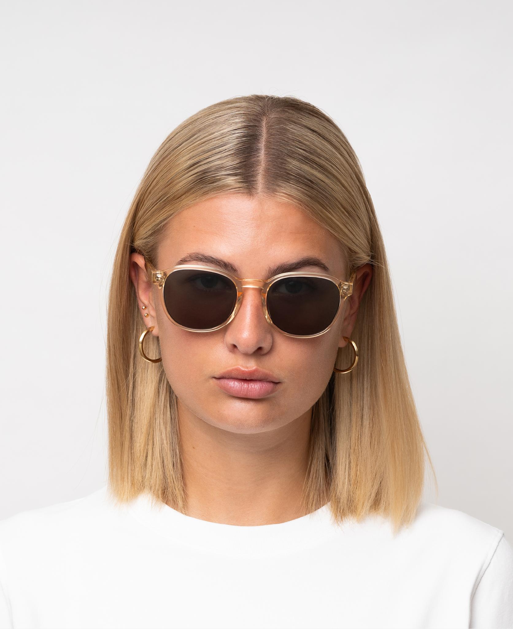 messyweekend-ryan-sonnenbrille-champagne-green image 6