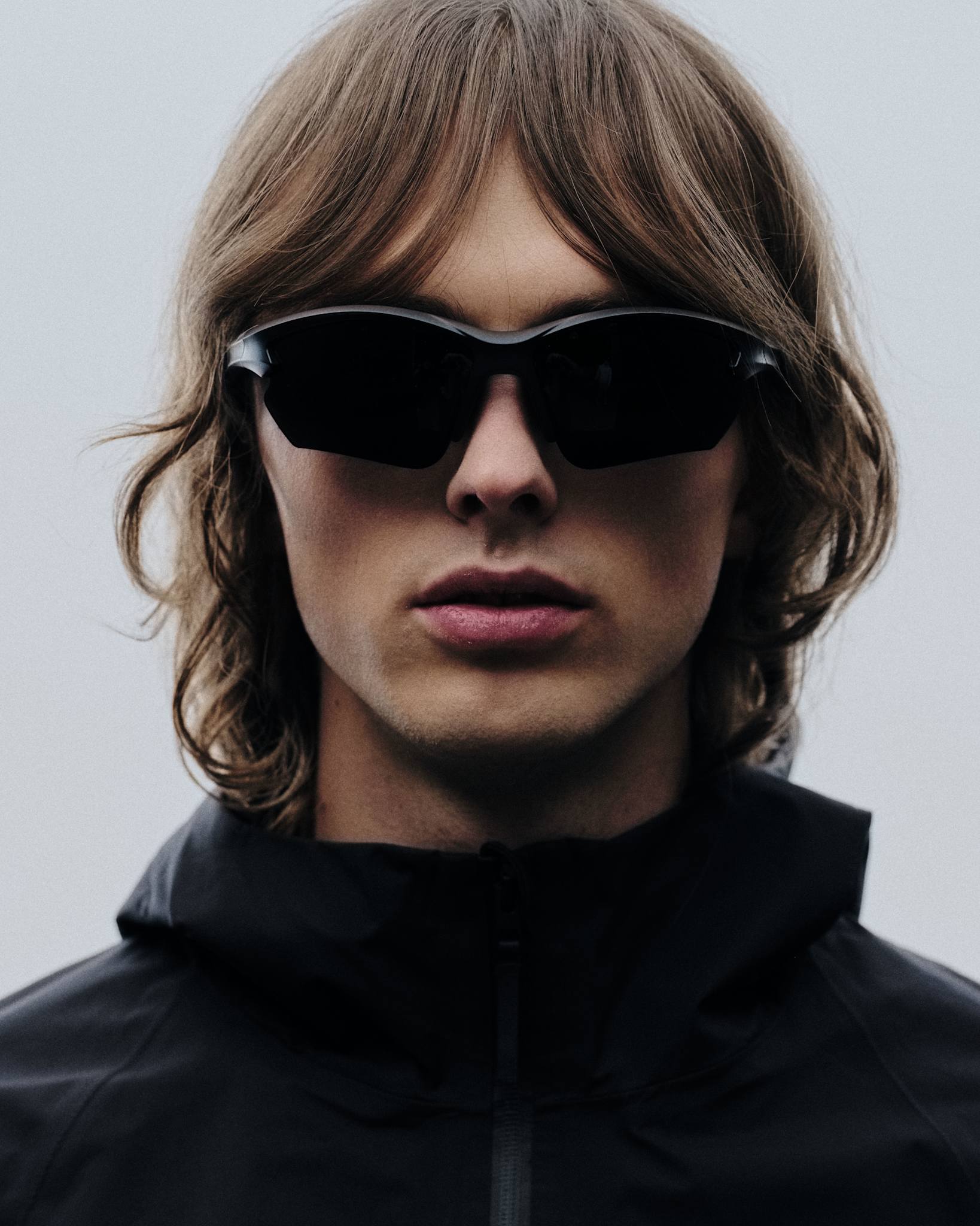 messyweekend-rate-sportsonnenbrille-black-silver-mirrored-polarized image 3