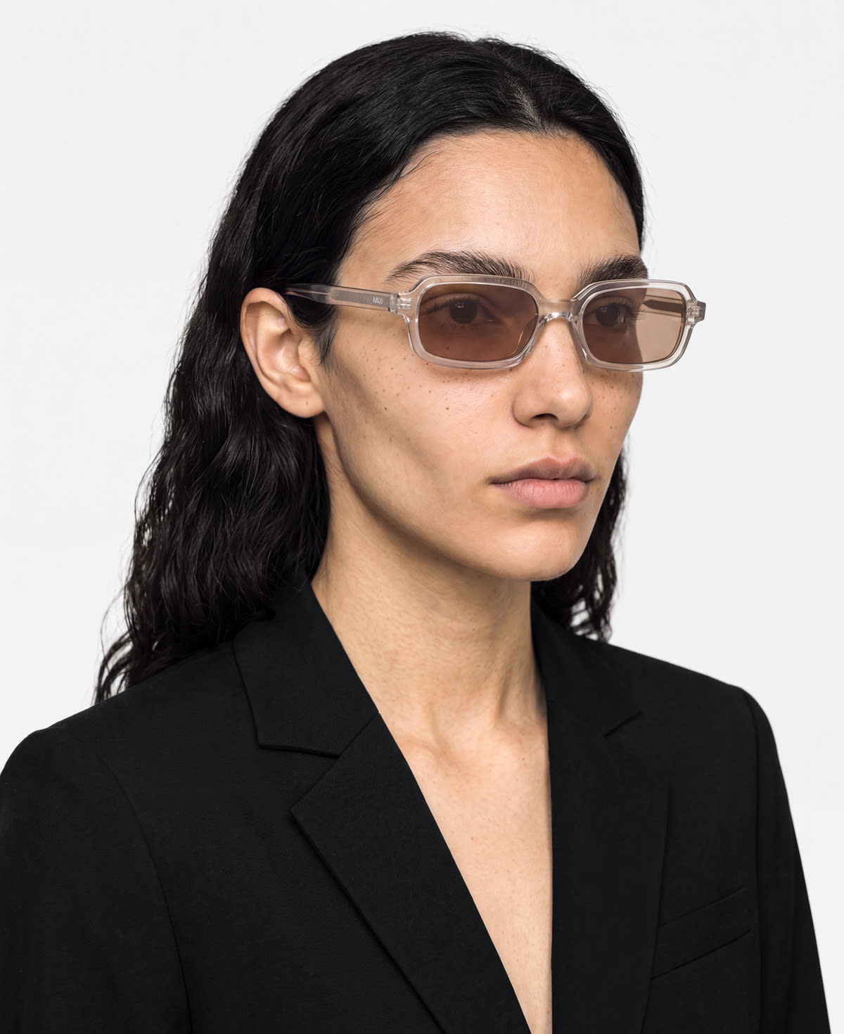 messyweekend-numa-clay-deep-brown-schmale-sonnenbrille image 3