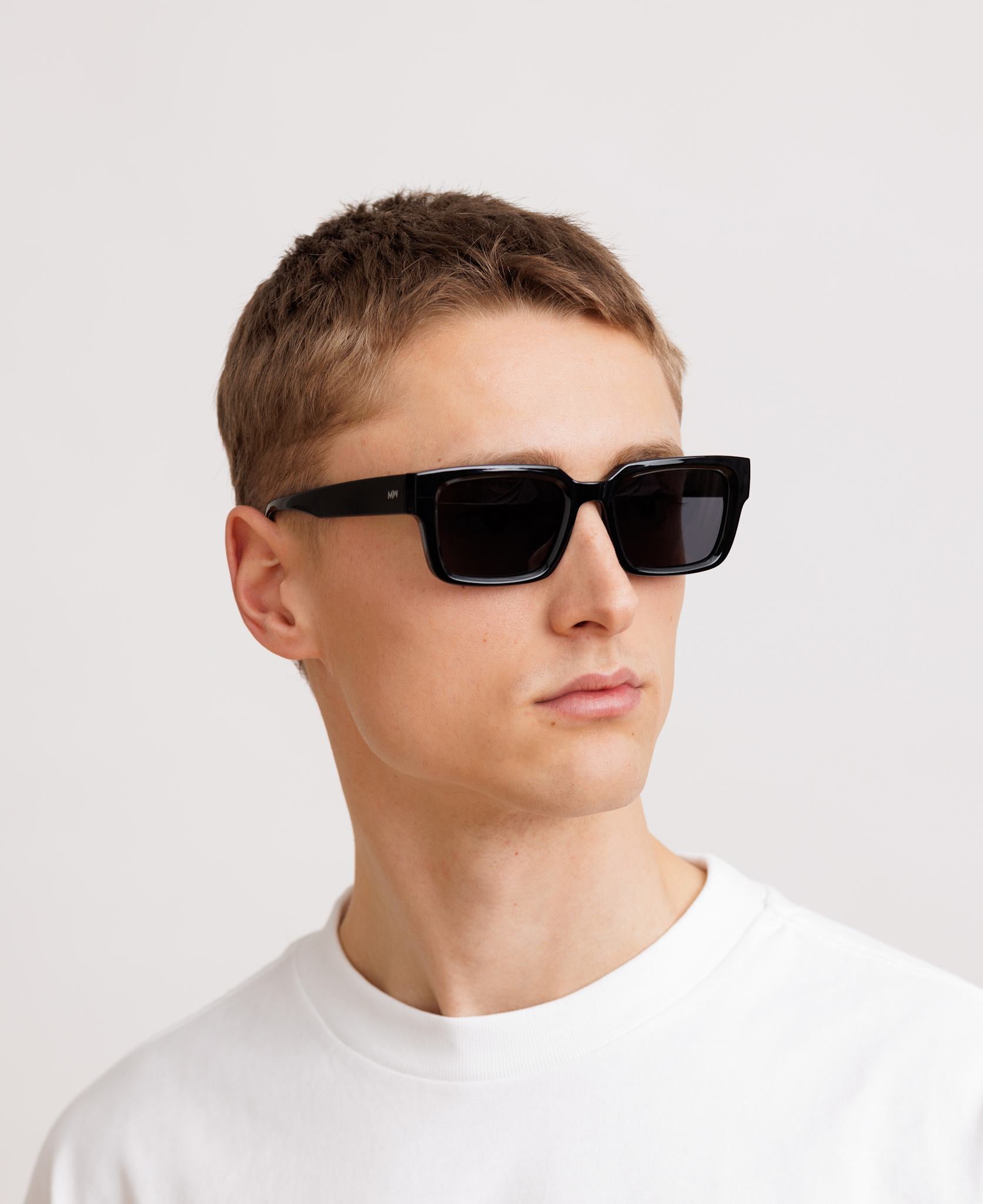 messyweekend-louie-sonnenbrille-black-grey-bold-architektonisch image 5