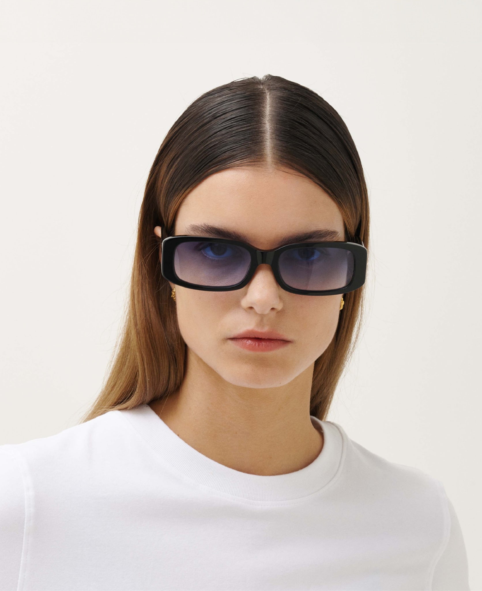 messyweekend-roxie-sonnenbrille-black-gradient-blue image 3