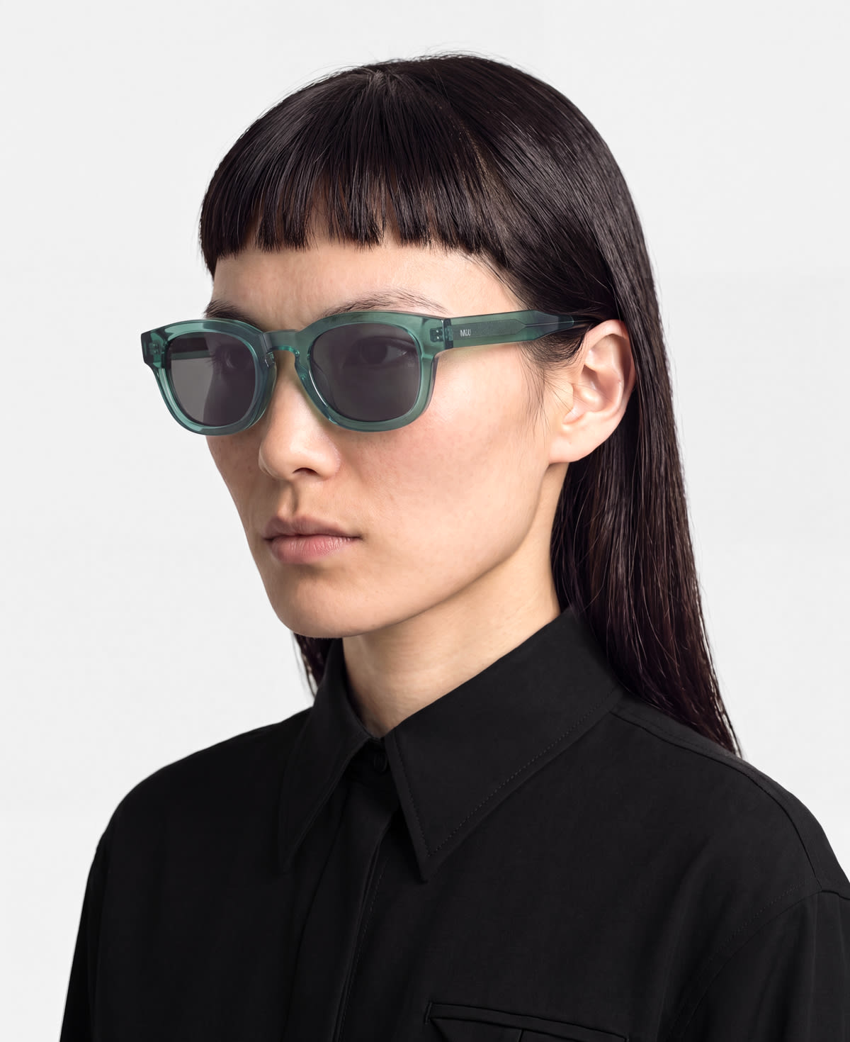 messyweekend-teo-navigator-sonnenbrille-opal-deep-grey image 3