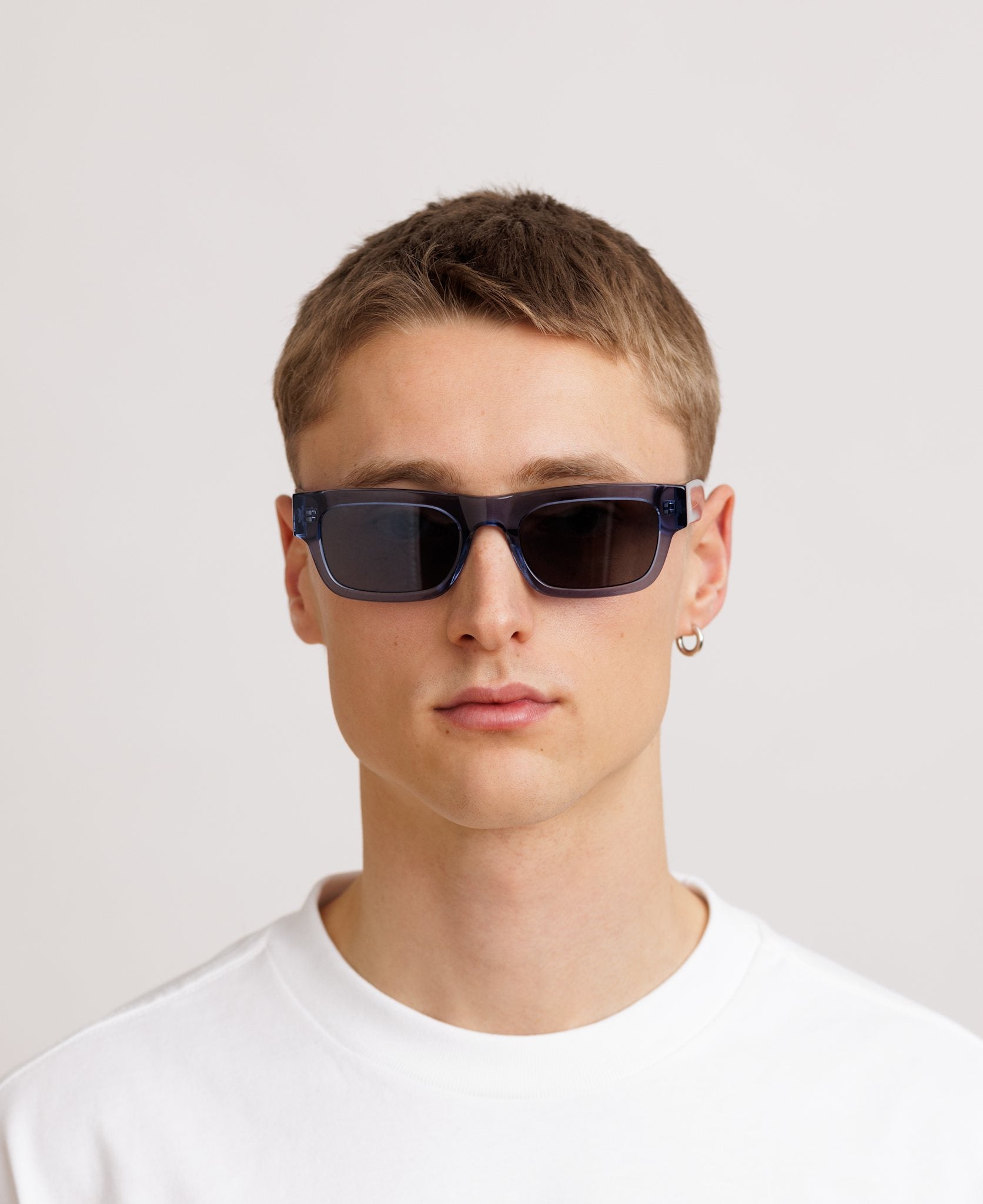 messyweekend-new-dylan-reveal-sonnenbrille-transparent-blue-transparent-grey image 4