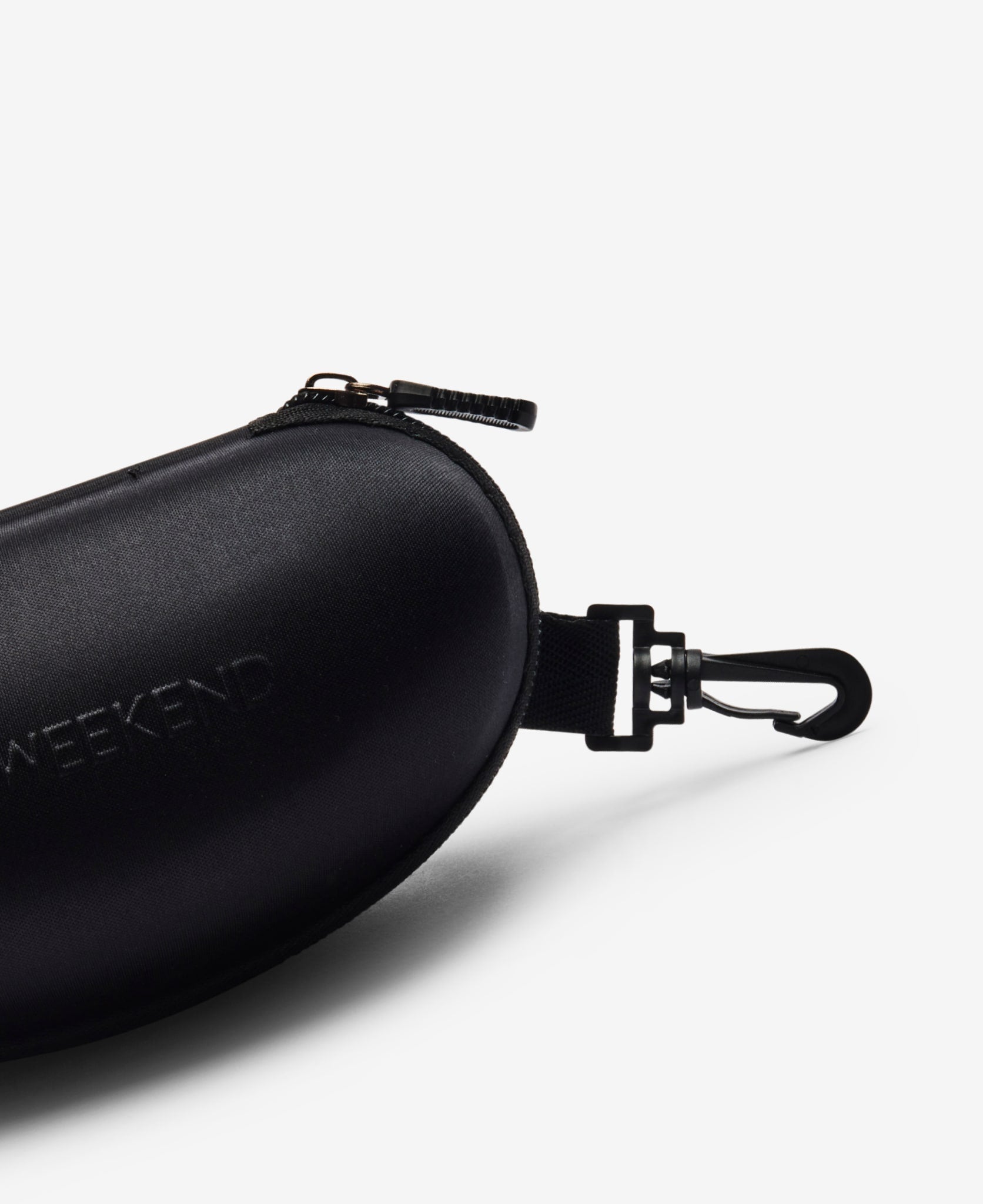 messyweekend-mw-hard-case-black-brillenetui image 2