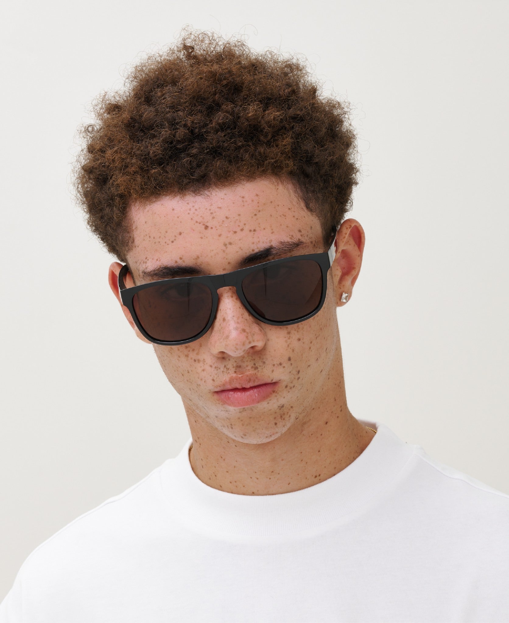 messyweekend-makalu-sport-sonnenbrille-black-brown image 3