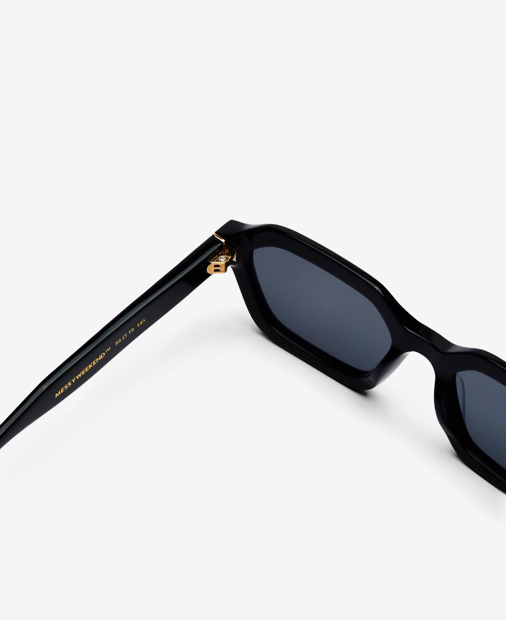 messyweekend-anthony-brille-black-grey image 5